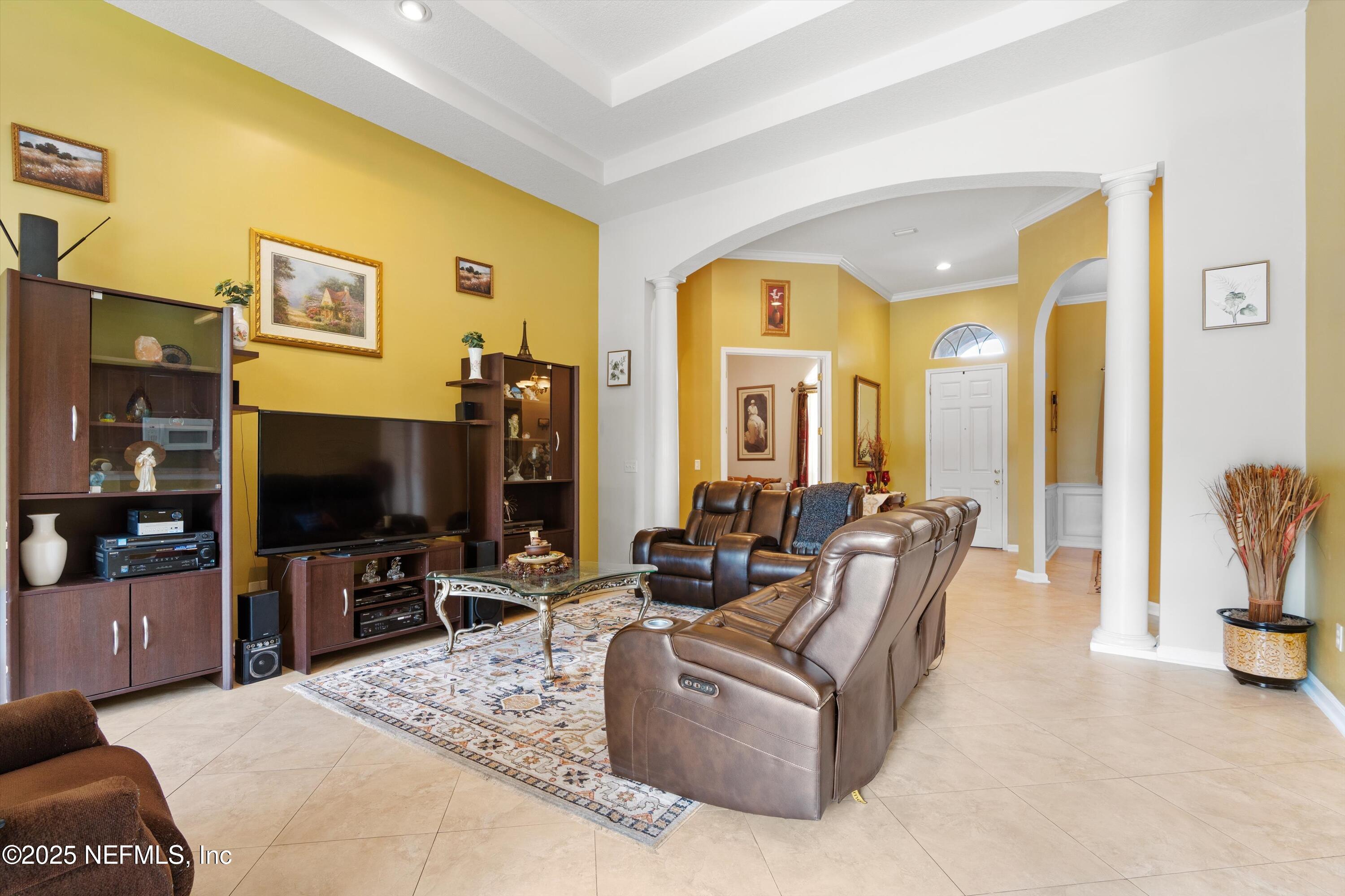 1016 GREEN PINE Circle