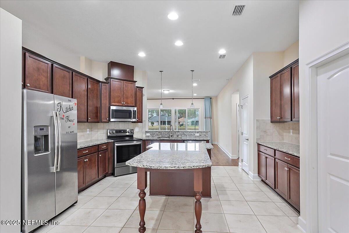 115 SPRING CREEK Way