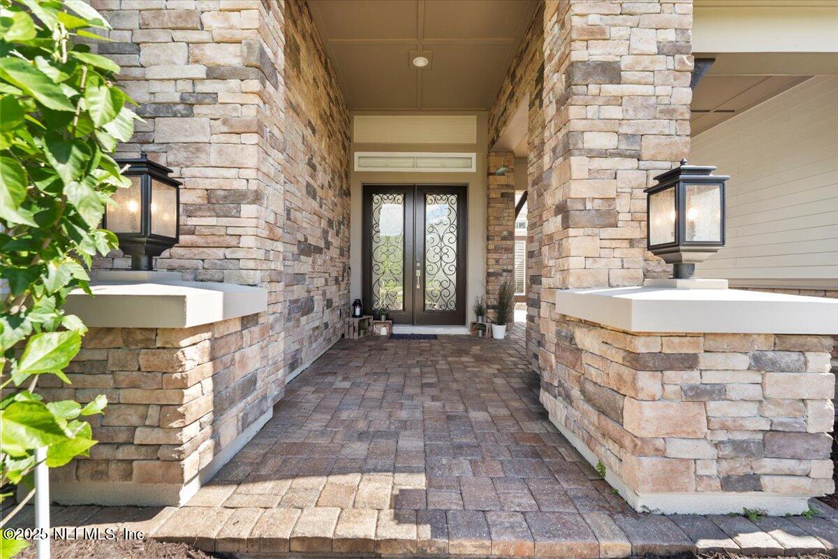 107 DEER VALLEY Drive