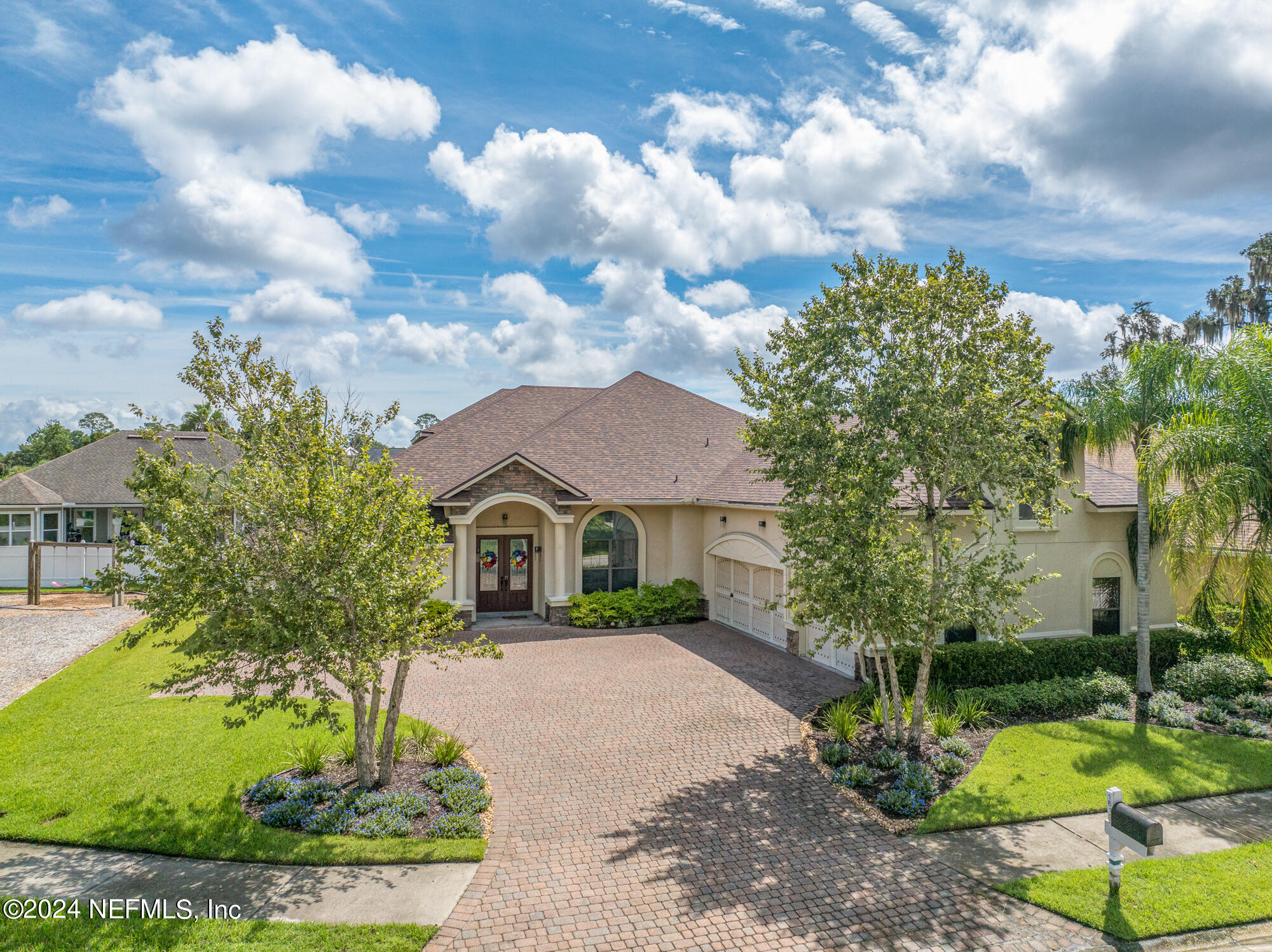1613 FAIRWAY RIDGE Drive