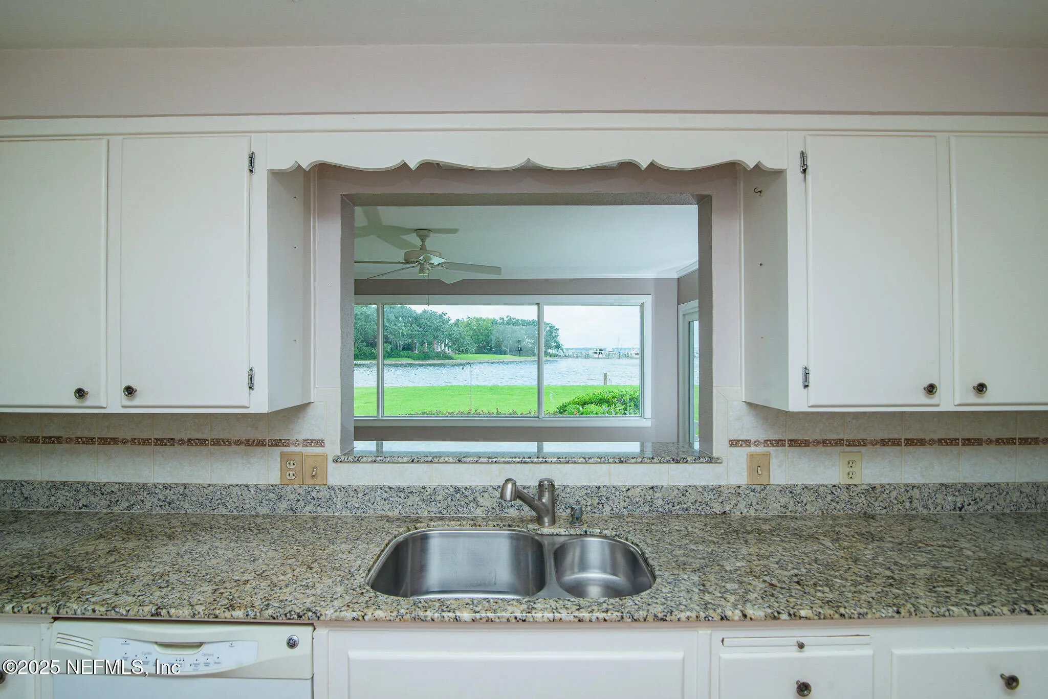 Jacksonville, Florida 32210, United States, 3 Bedrooms Bedrooms, ,3 BathroomsBathrooms,Residential,Pending,207026