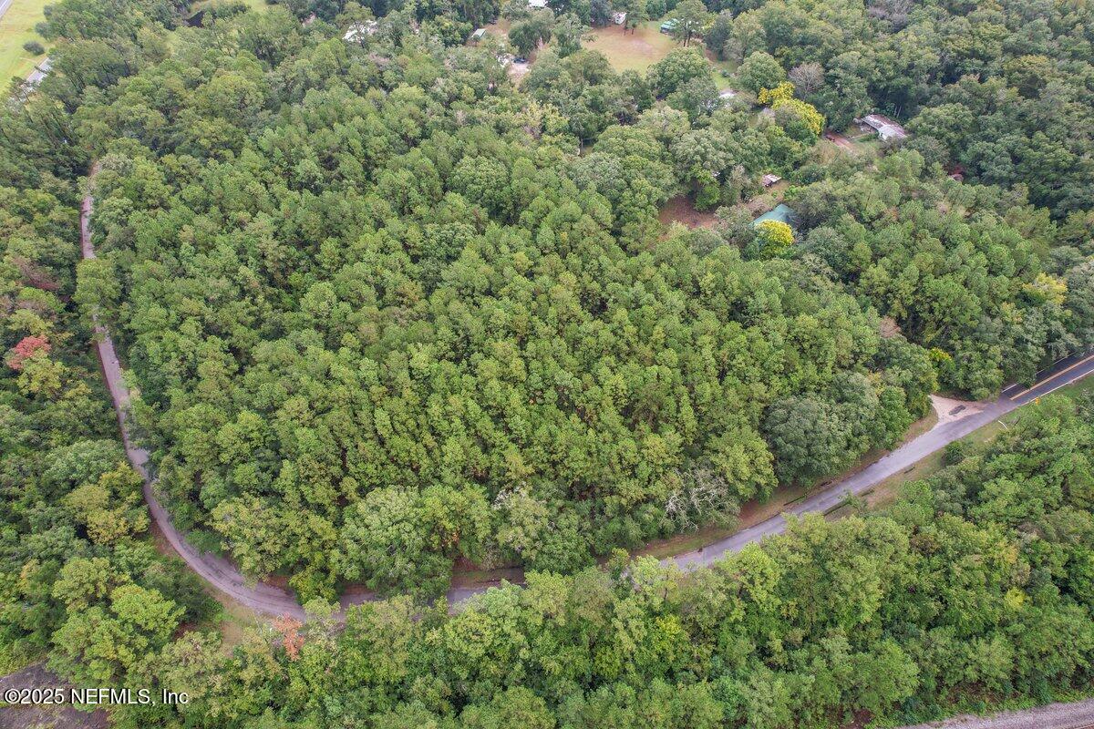 8563 MONCRIEF-DINSMORE Road