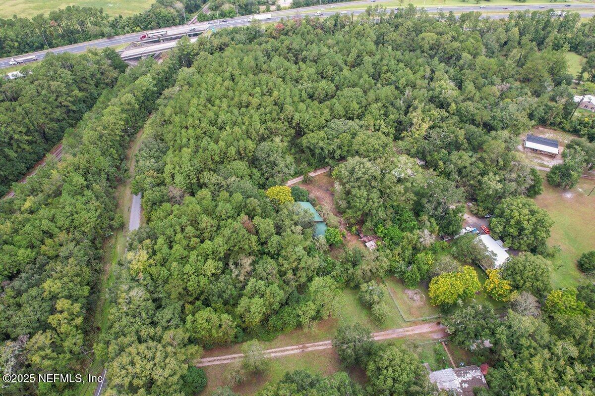 8563 MONCRIEF-DINSMORE Road