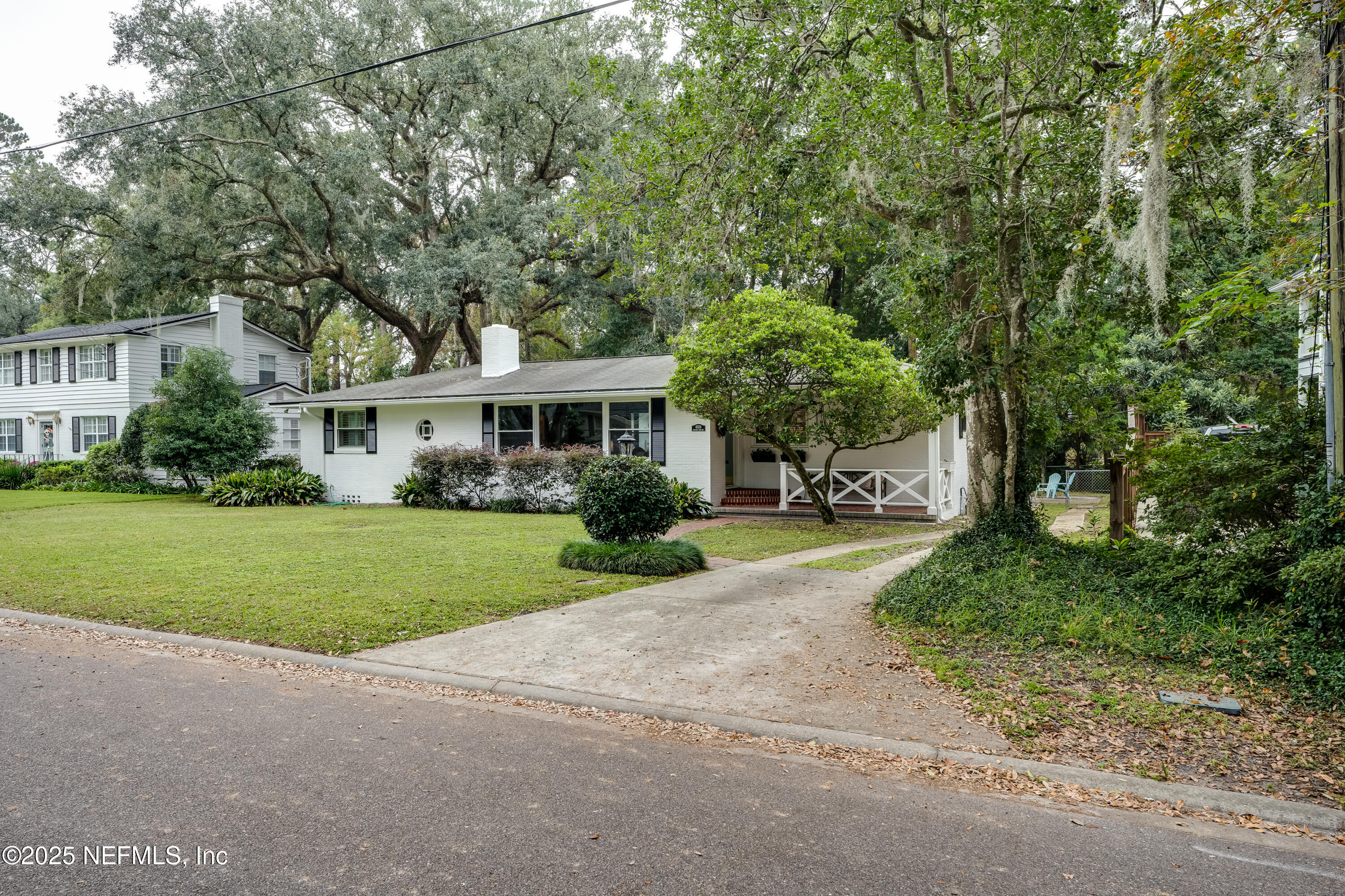 4524 COUNTRY CLUB Road