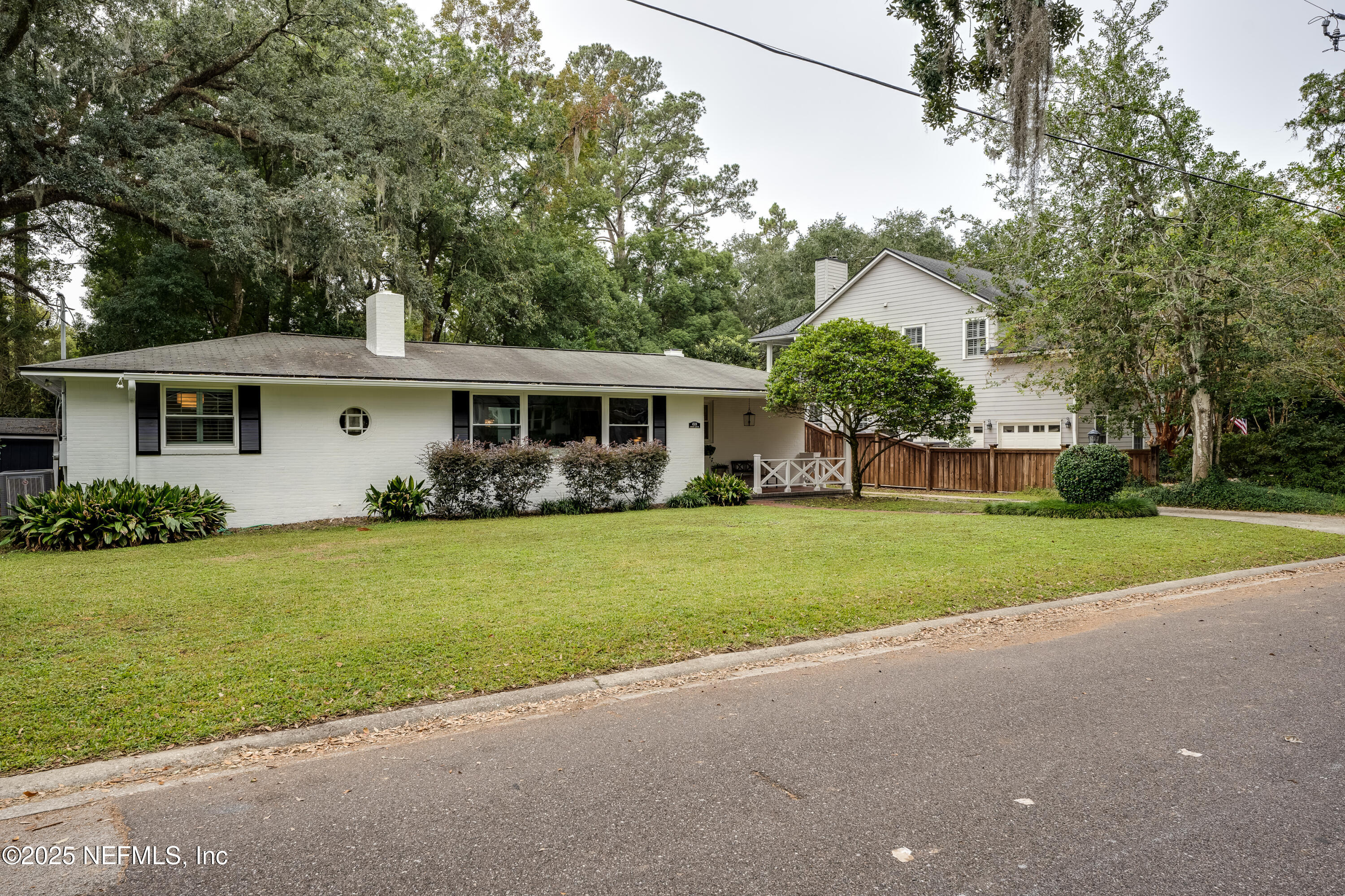 4524 COUNTRY CLUB Road