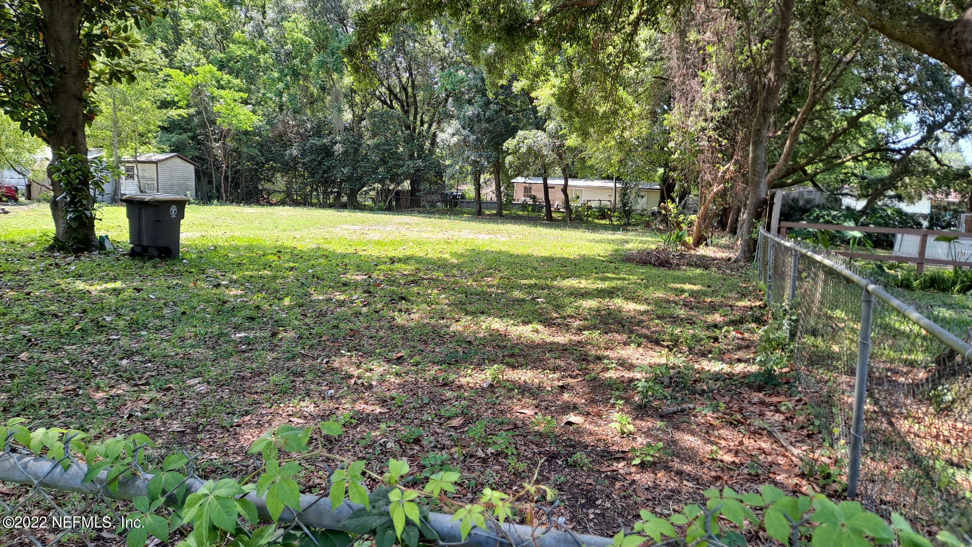 Jacksonville, FL home for sale located at 9938 BOBBY Drive, Jacksonville, FL 32222