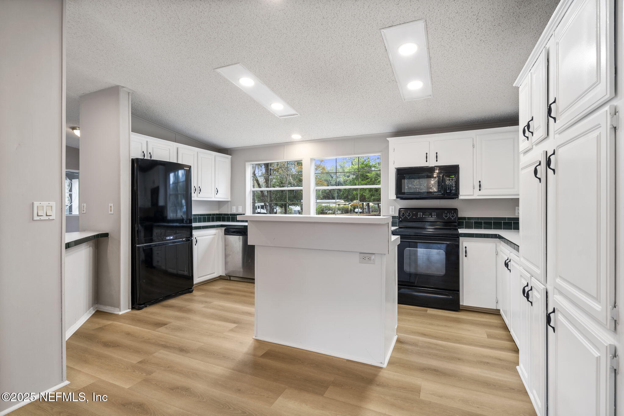 4119 SUNNYSIDE Drive