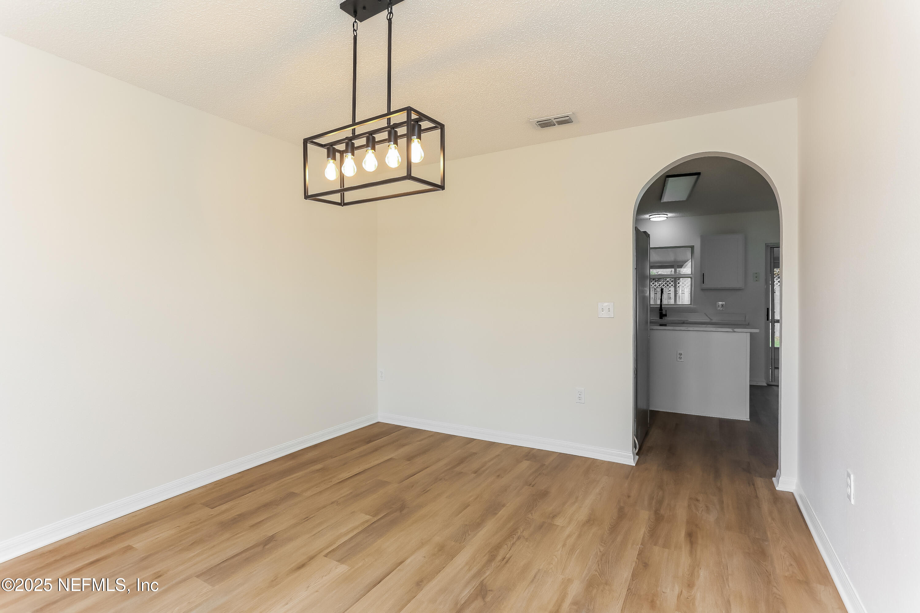 7385 LAWN TENNIS Lane