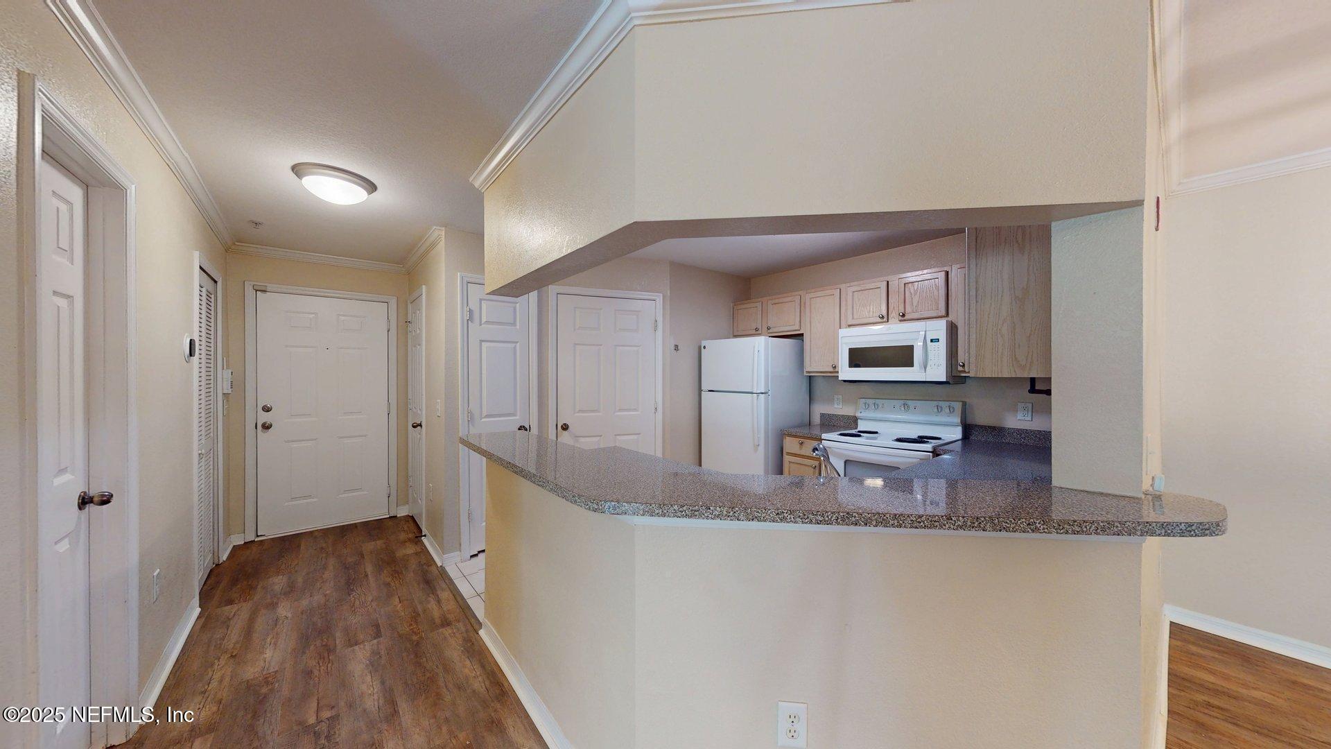 7800 POINT MEADOWS Drive 436
