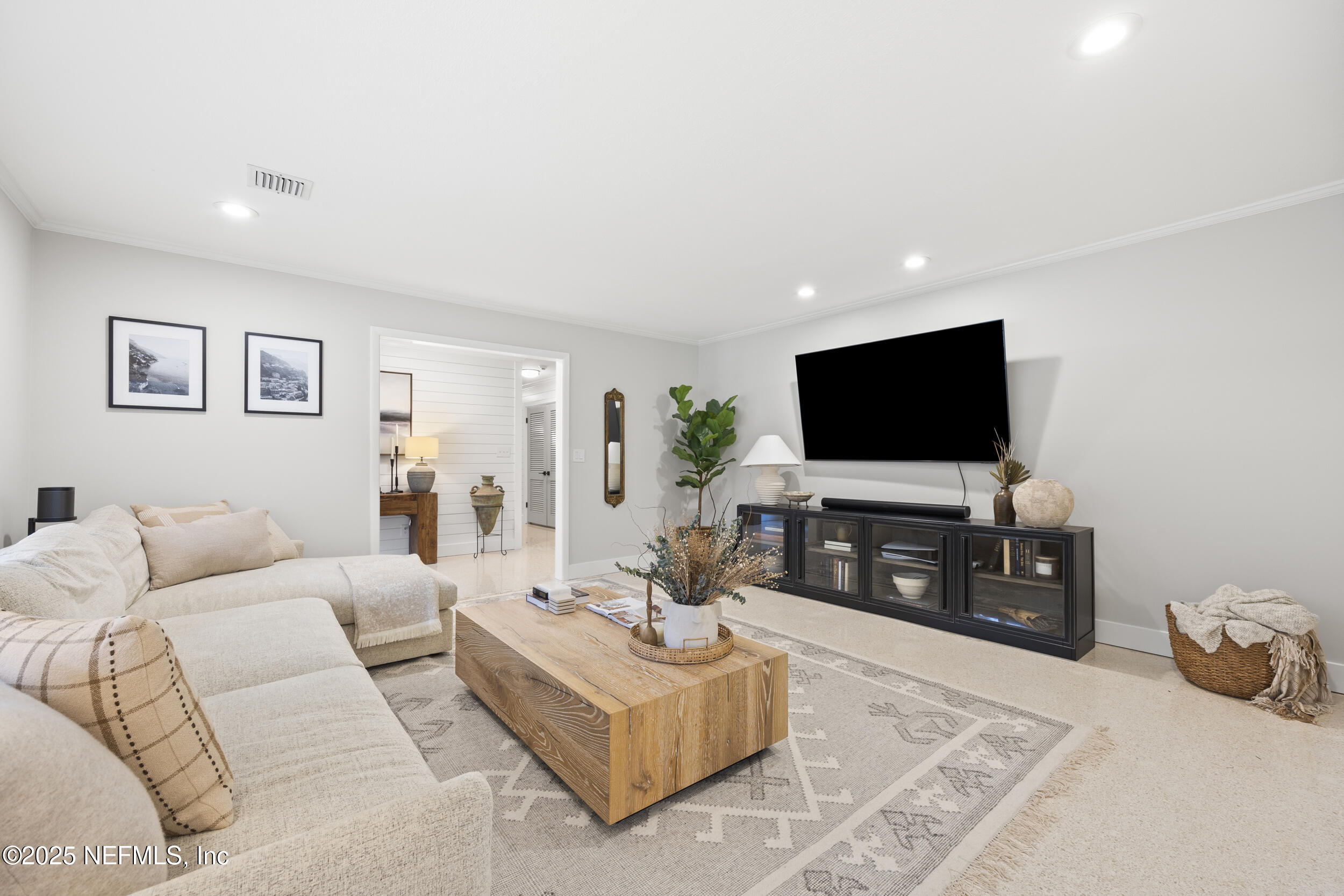 Jacksonville, Florida 32217, United States, 3 Bedrooms Bedrooms, ,3 BathroomsBathrooms,Residential,Pending,22850