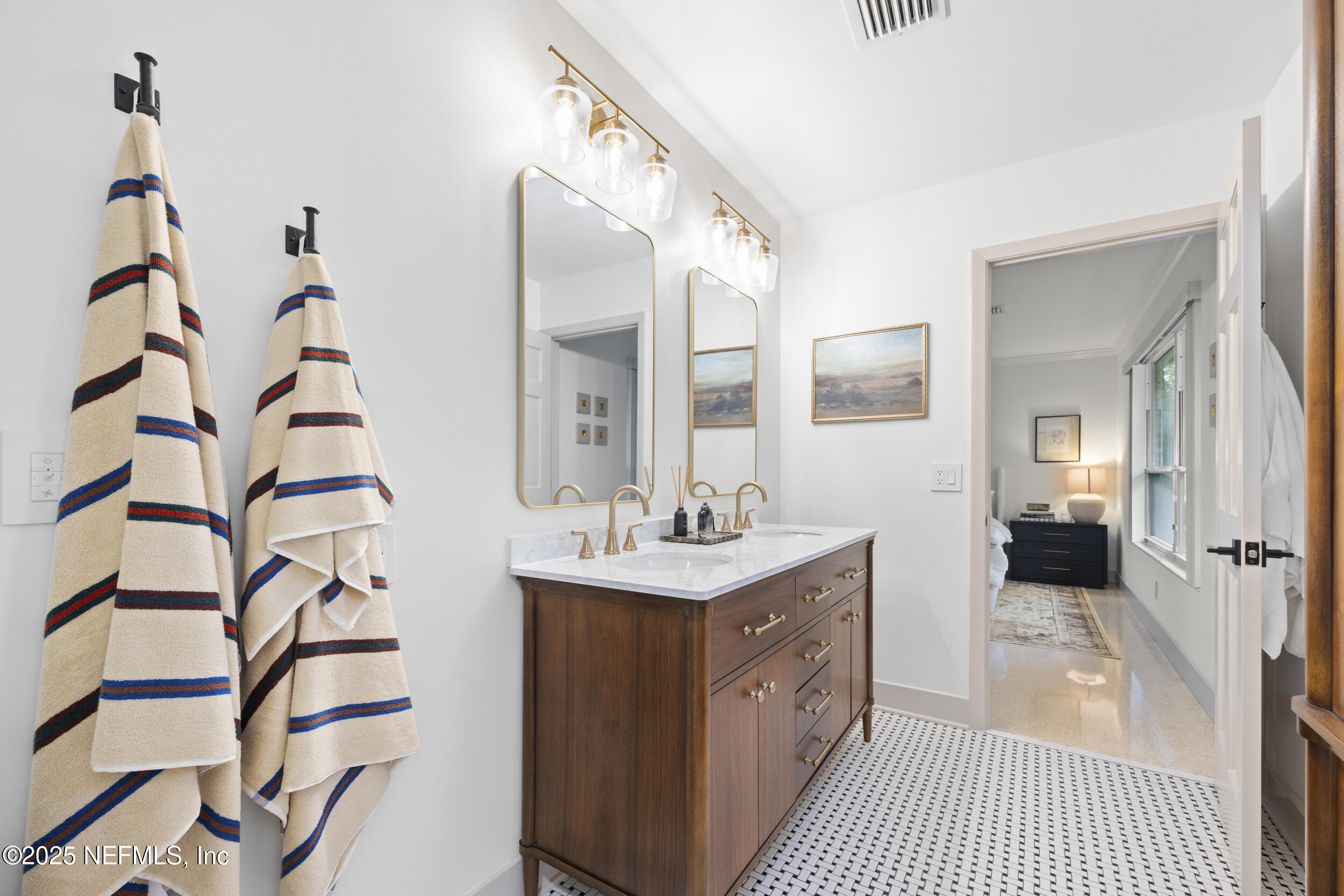 Jacksonville, Florida 32217, United States, 3 Bedrooms Bedrooms, ,3 BathroomsBathrooms,Residential,Pending,22850