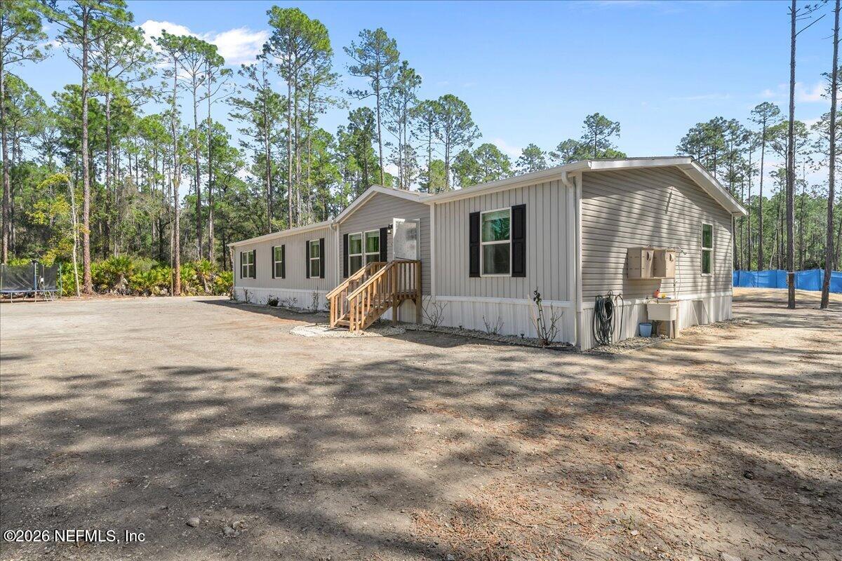 1427 S STATE ROAD 19