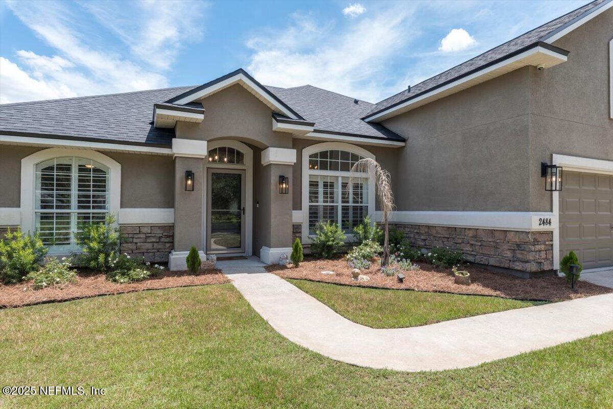 2484 ROYAL POINTE Drive