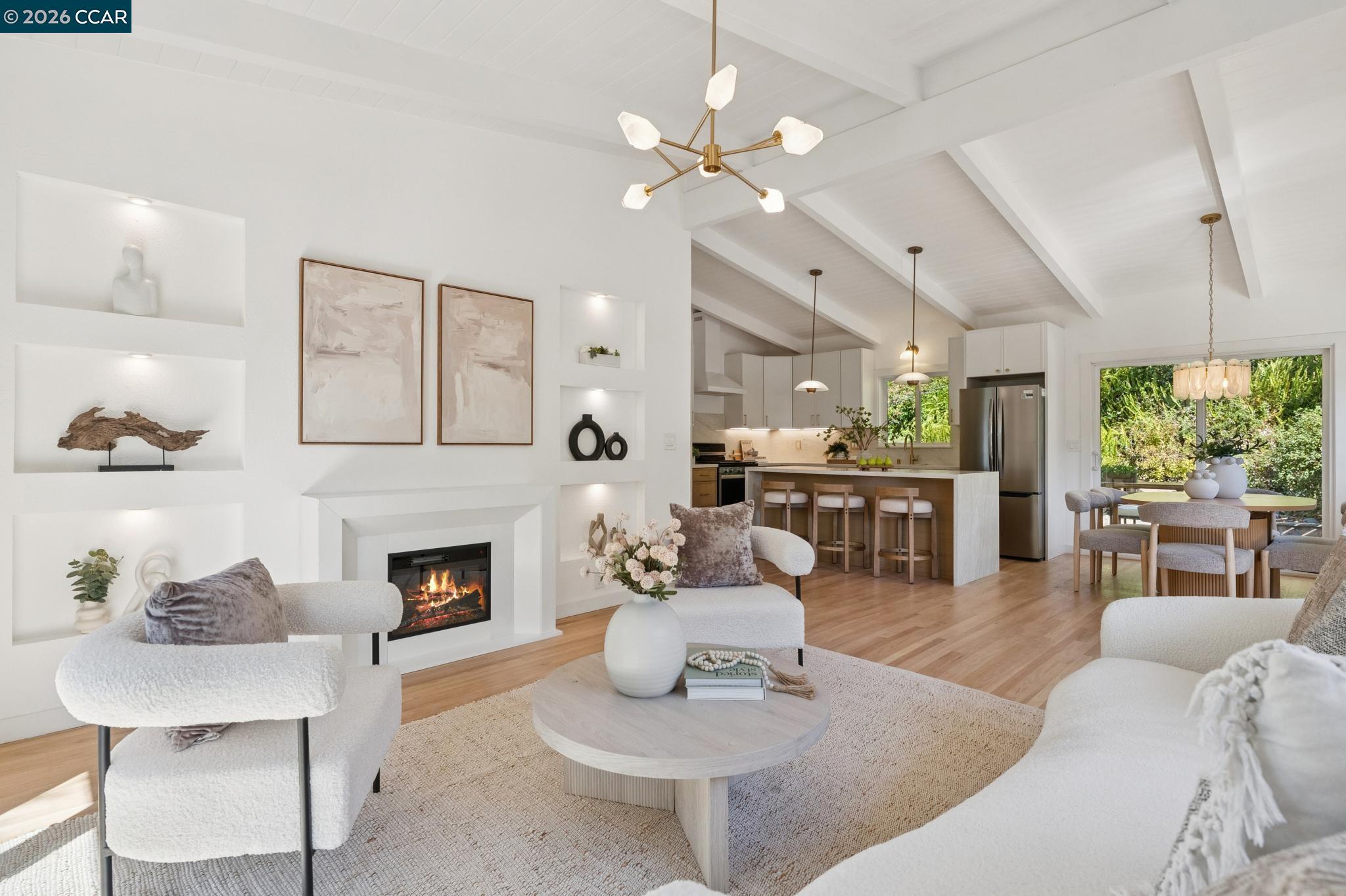 3241 Judith Ln