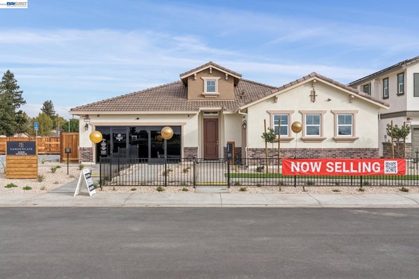 349 MAVERICK DRIVE, VACAVILLE, CA 95687 - Image 01ba8b112cc8d6360f6f14f2c6e7b42d/3975236701