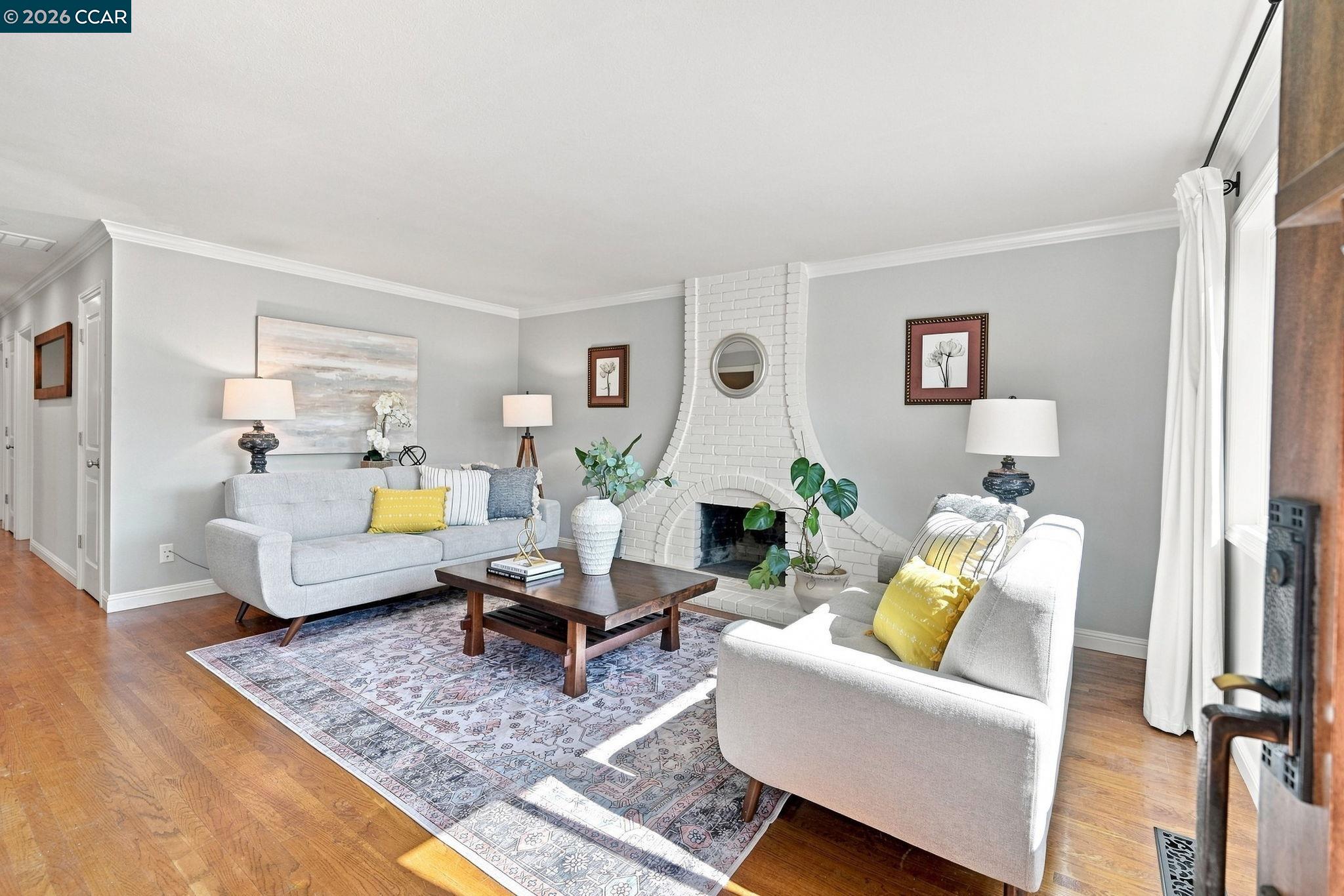 1445 Bassett Dr
