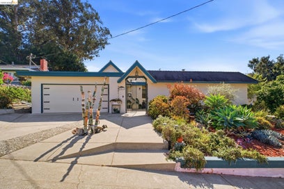 3421 Hackamore Dr Hayward CA 94541