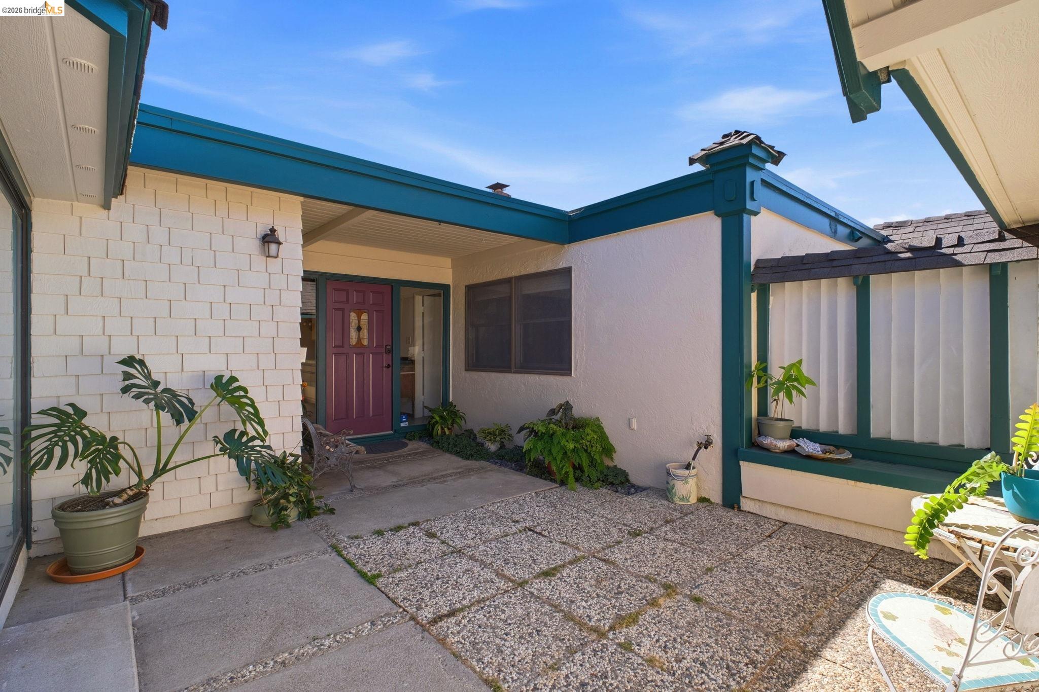 3421 Hackamore Dr