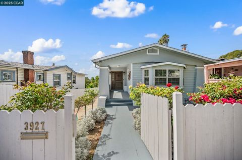 3927 Aqua Vista St, Oakland, CA 94601 - #: 41112970