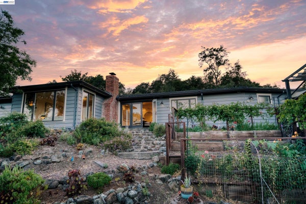 140 SHERIDAN WAY, WOODSIDE, CA 94062 - Image 0e57b890b42be03c71ff0cb6fa6bcd74/2575188419