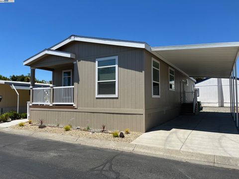 1587 Delemos Ave, Hayward, CA 94544 - #: 41105369