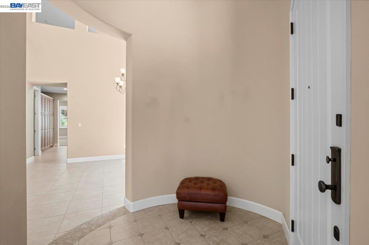2560 Calabria Ct