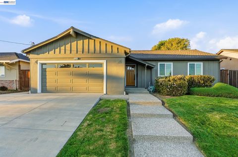 4534 Newhaven Way, Castro Valley, CA 94546 - #: 41127027