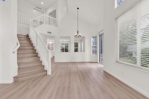 4380 Diavila Ave Pleasanton CA 94588
