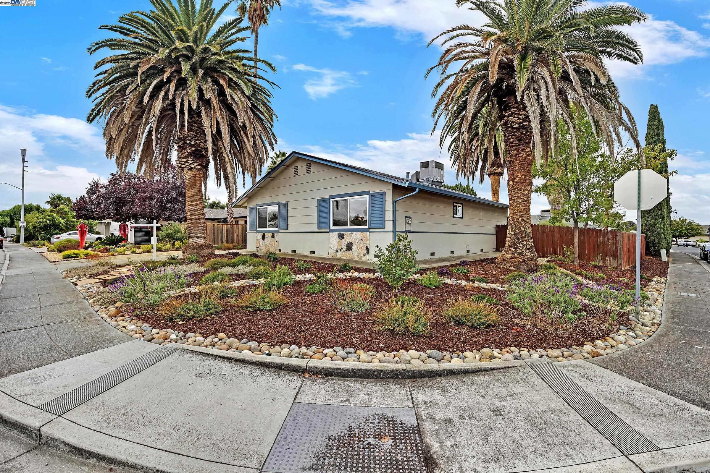 1688 Bluebell Dr