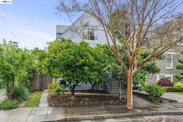 5227 LOCKSLEY AVE, OAKLAND, CA 94618 - Image 16393f486ee076472acdfd60fa9f40f1/917910388