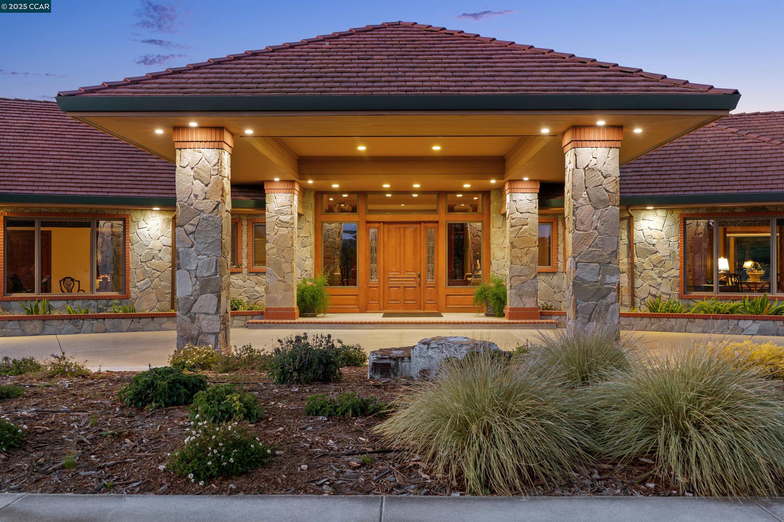 5885 Bruce Drive
