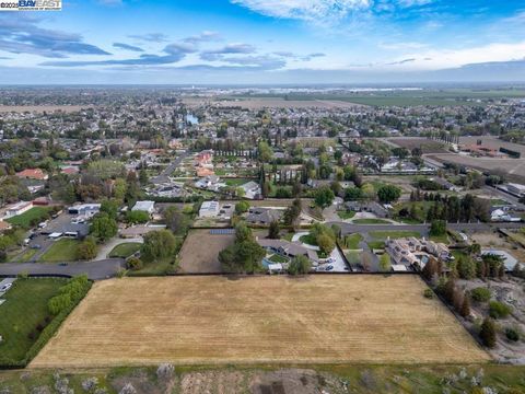 MLS: 41090887
