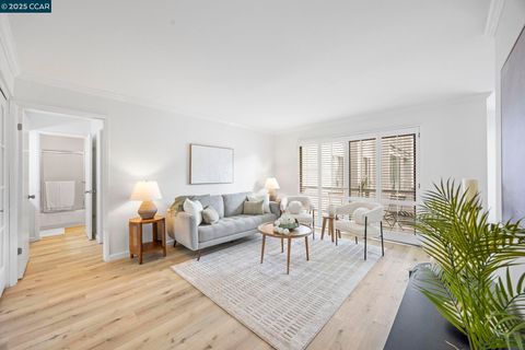 4 Commodore Drive Unit D335, Emeryville, CA 94608 - #: 41118067