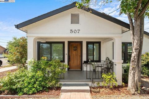 MLS: 41094443