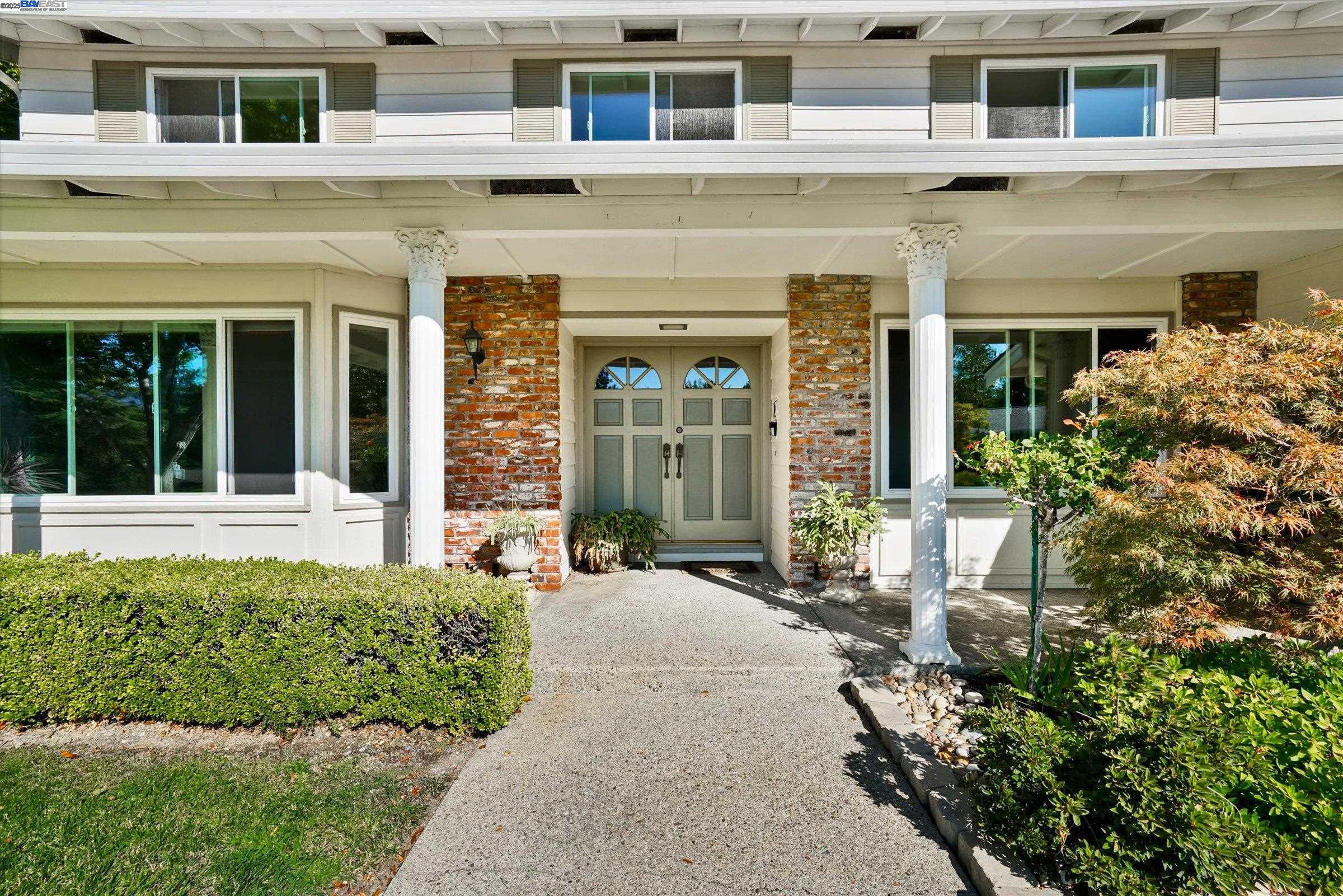 23 Tracy Ct
