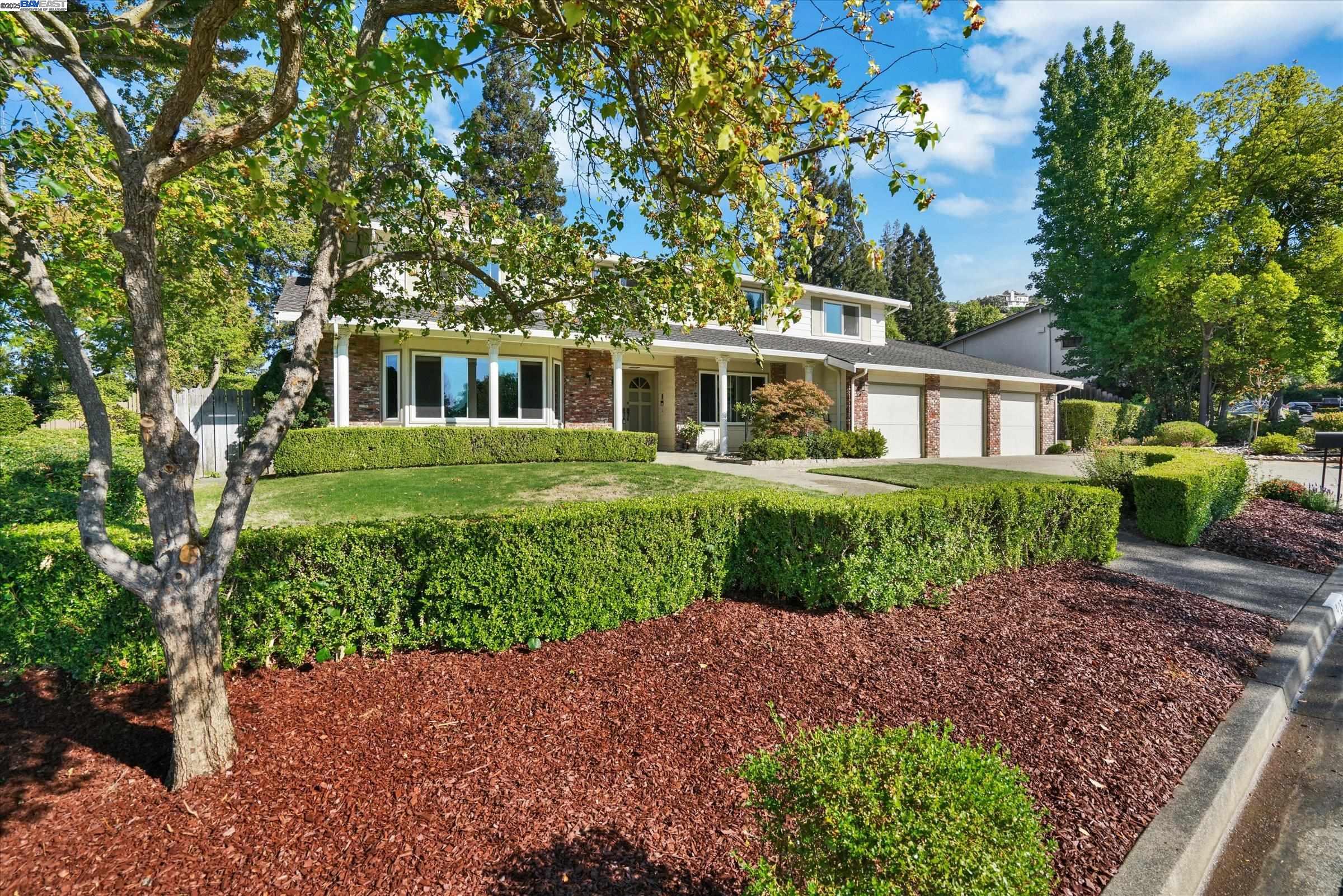 23 Tracy Ct