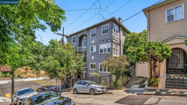 1000 E 33RD ST, OAKLAND, CA 94610 - Image 23015cde60996235ff2fa53c4e4723a2/2355100152