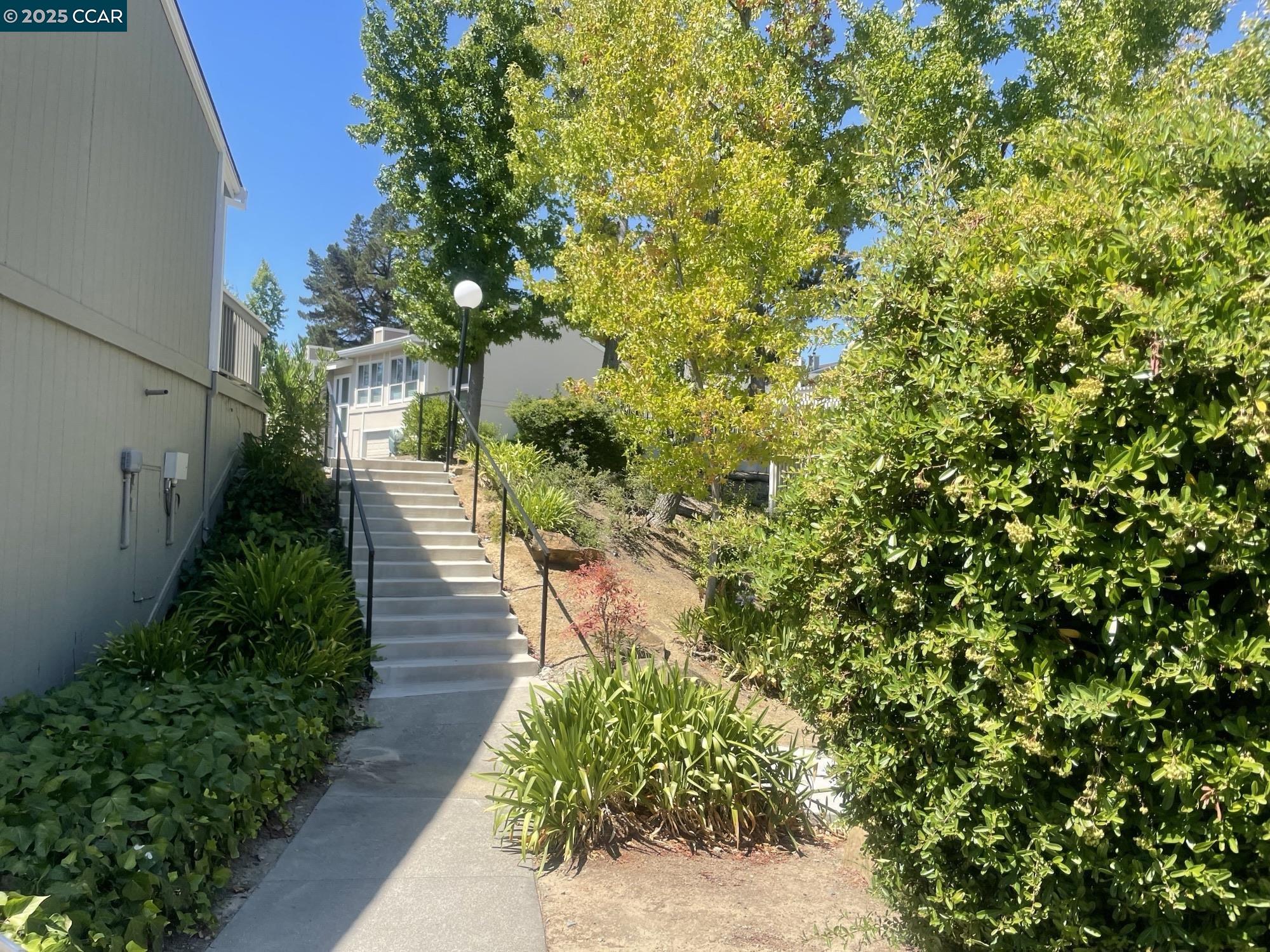 407 Ridgeview dr