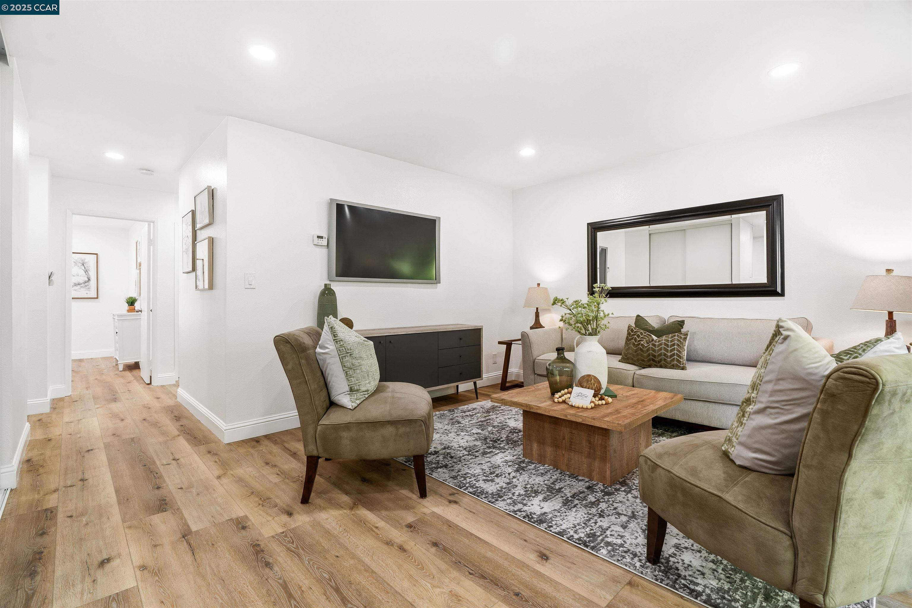 2145 Northwood Cir B