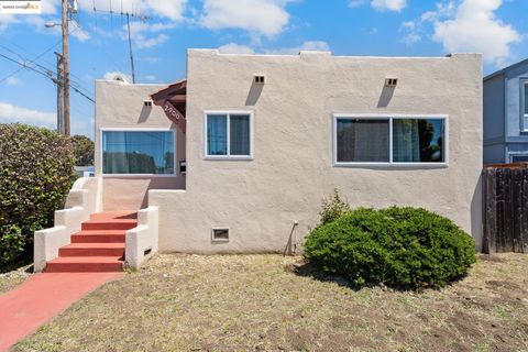 2900 Carlson Blvd, Richmond, CA 94804 - #: 41097359