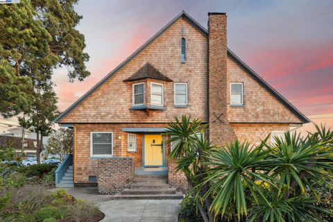 2000 Clinton Avenue, Alameda, CA 94501 - #: 41085945