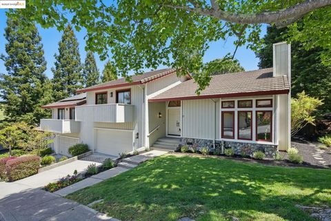 17 Via Barcelona, Moraga, CA 94556 - #: 41093344
