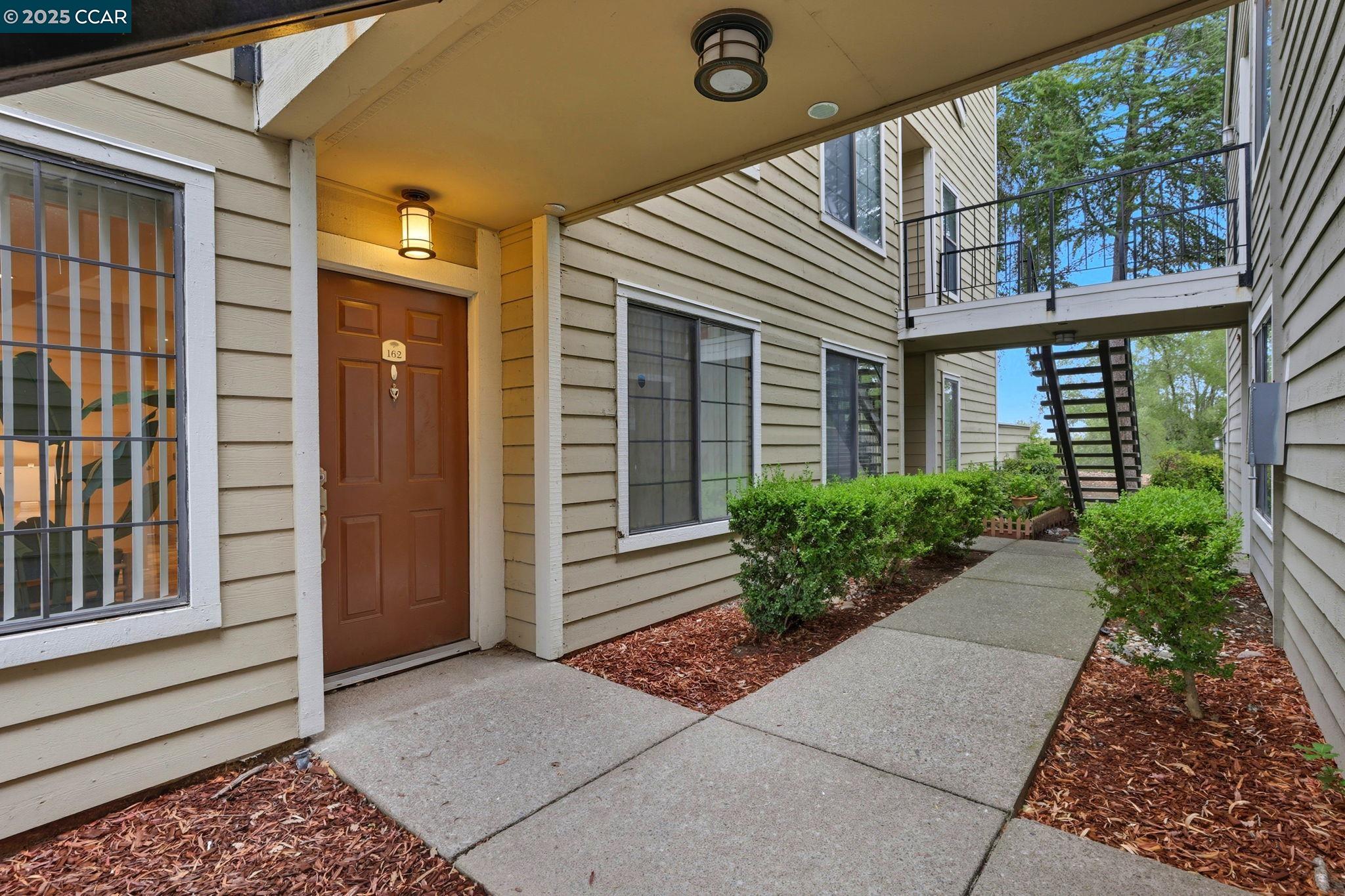 162 Eastridge Dr