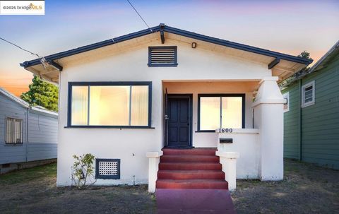 1600 E 21St St, Oakland, CA 94606 - #: 41110299