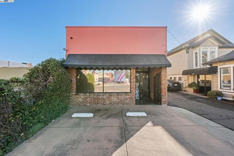 MLS: 41082070
