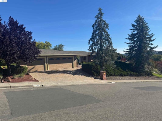 1088 COUNTRY CLUB DR, MORAGA, CA 94556 - Image 383b88df89801283f7cc4262cd22015c/3218338001