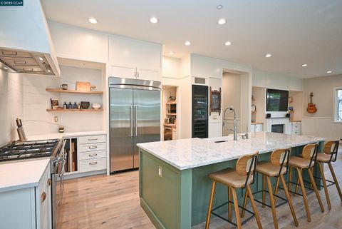 1239 Sunrise Ridge Dr Lafayette CA 94549