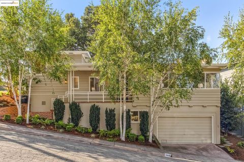 300 Pacific Avenue, Piedmont, CA 94611 - #: 41112871