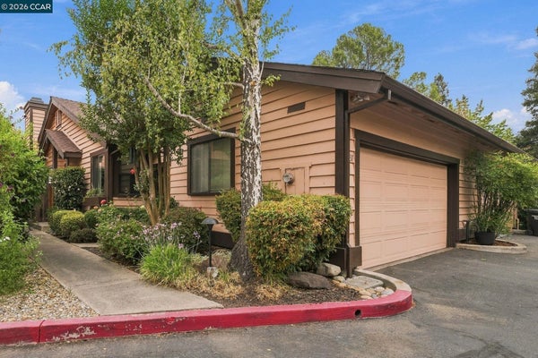 231 CHARTER OAK CIR, WALNUT CREEK, CA 94597 - Image 3ebc7c56b8a66bef133ab6abc16a078a/696927667