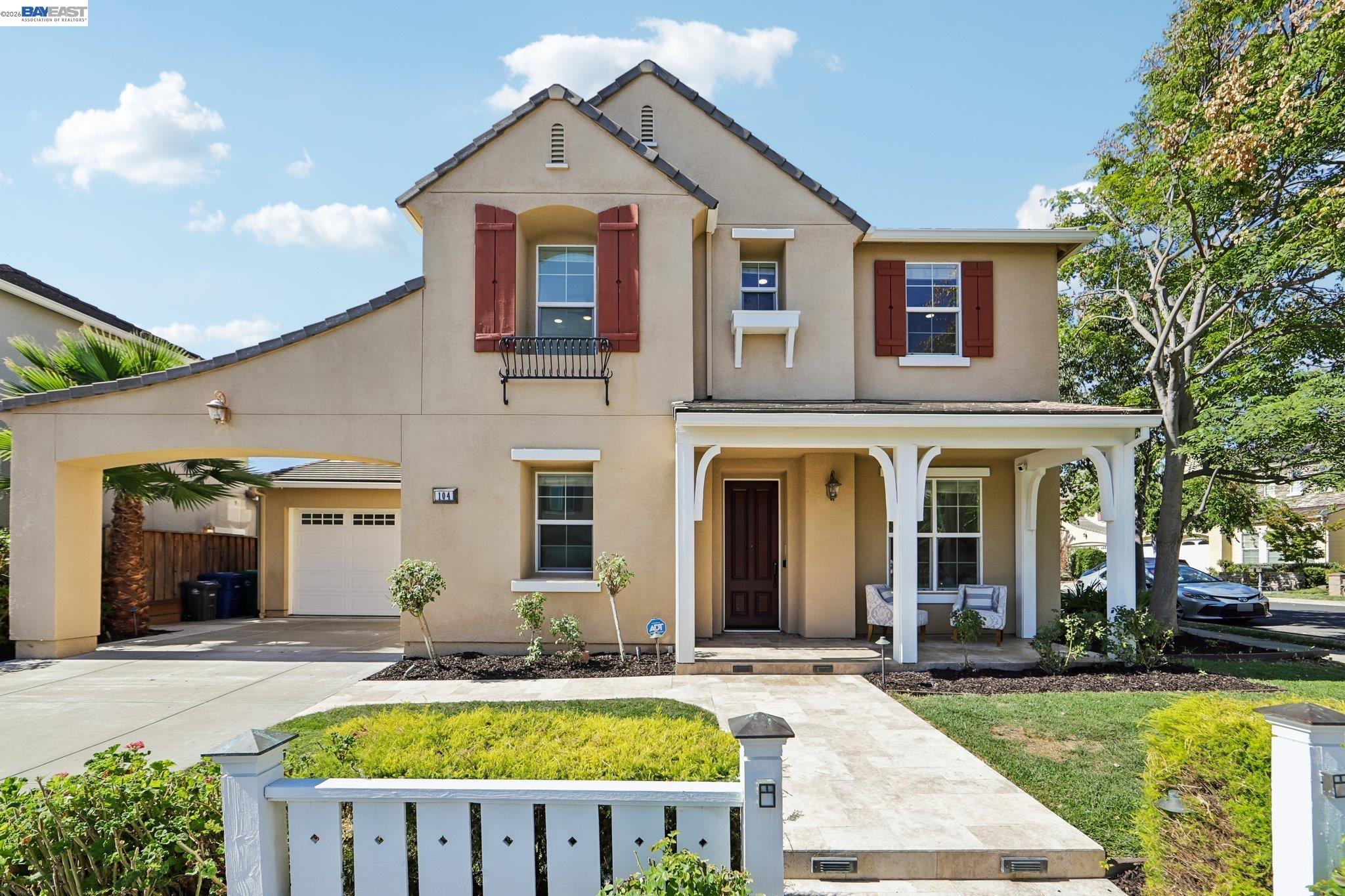 104 Macedon Ct